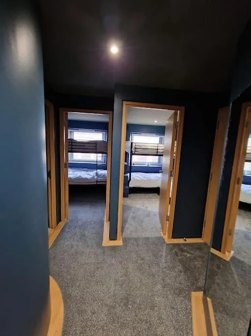 Luxury Central Newcastle Apartment, Sleeps 8 0*, Ньюкасл-апон-Тайн